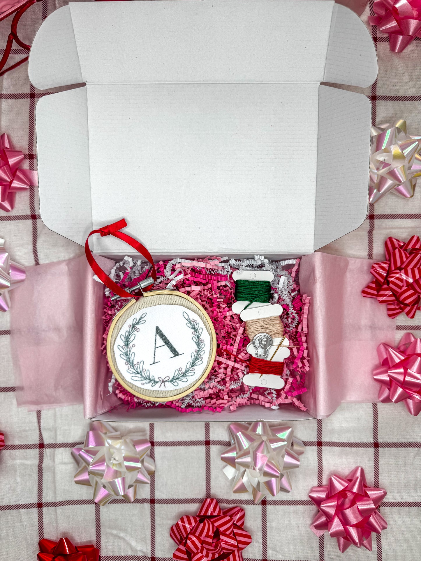 Ornements à Broder - Boite créative de Décembre